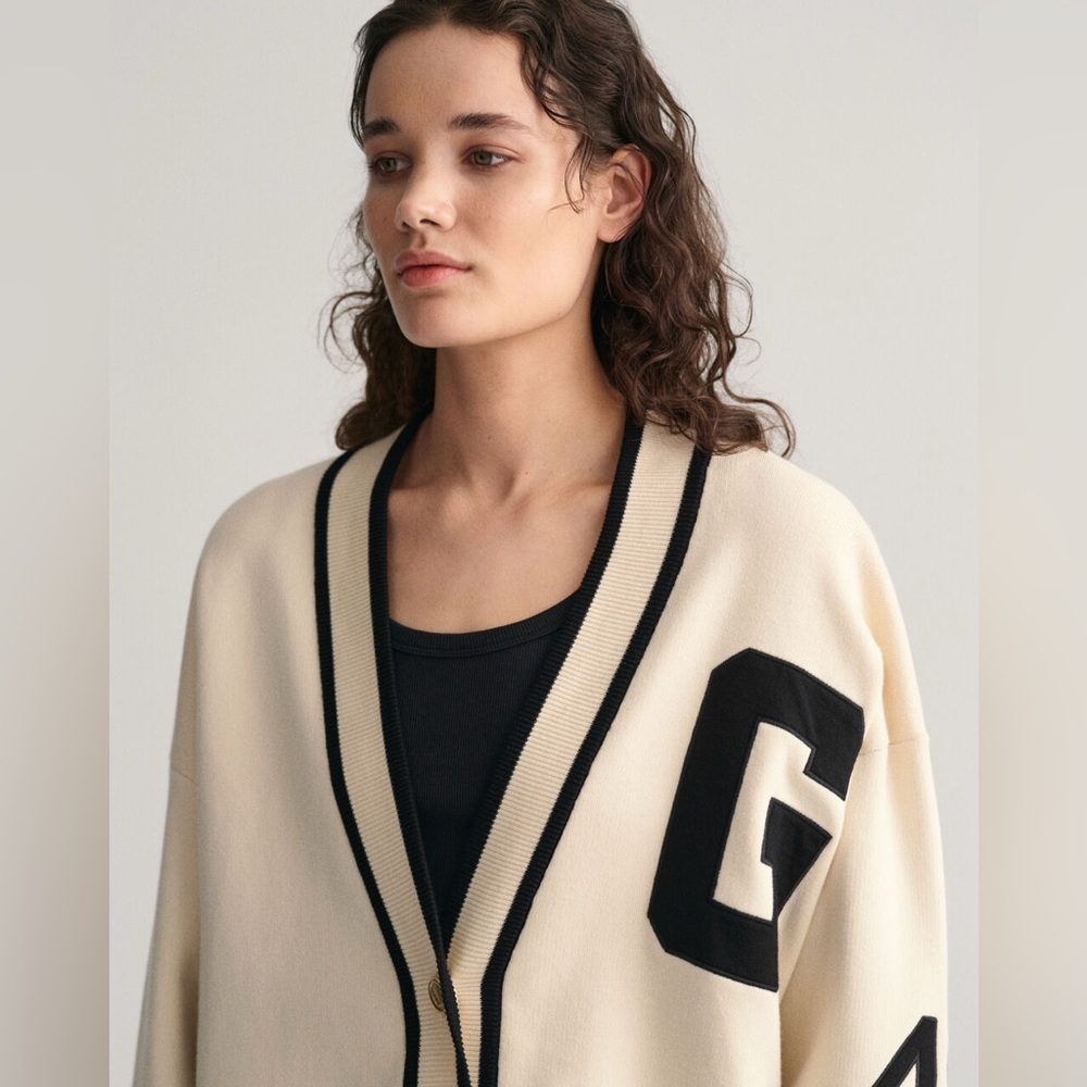 GANT Varsity V-Neck Cardigan - Picture 3 of 5
